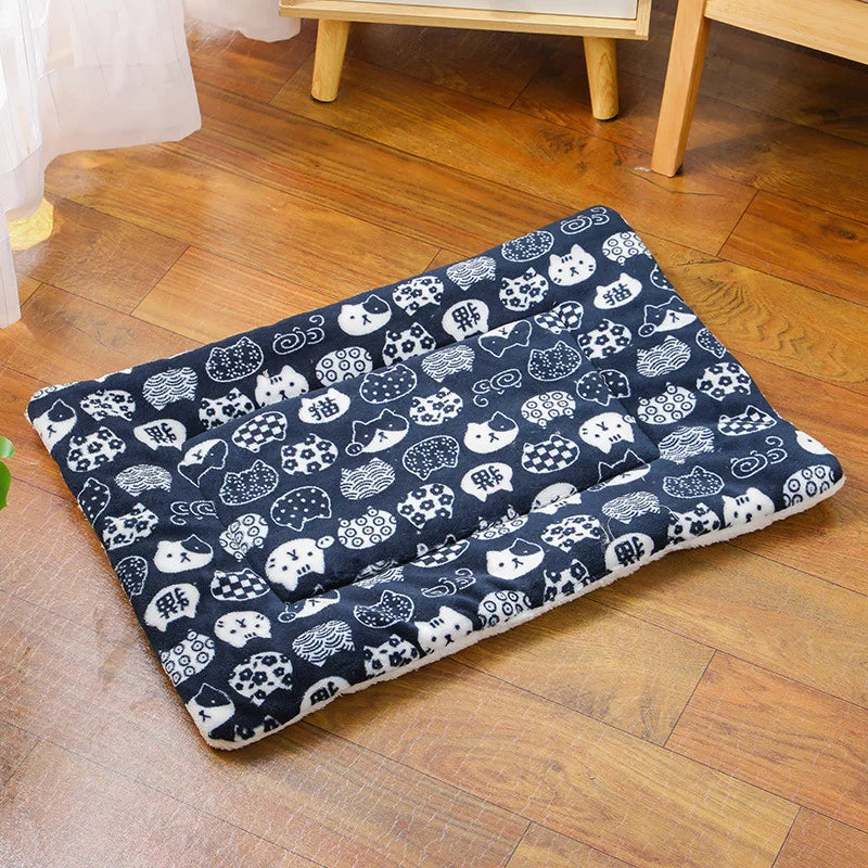 Winter Warm Medium Cat Sleeping Mat Comfortable Pet Bed Cushion Flannel Small Dog Mat Puppy House for Large Dogs Blanket