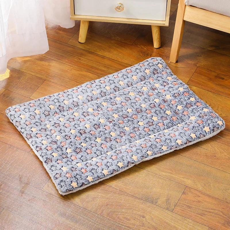 Winter Warm Medium Cat Sleeping Mat Comfortable Pet Bed Cushion Flannel Small Dog Mat Puppy House for Large Dogs Blanket